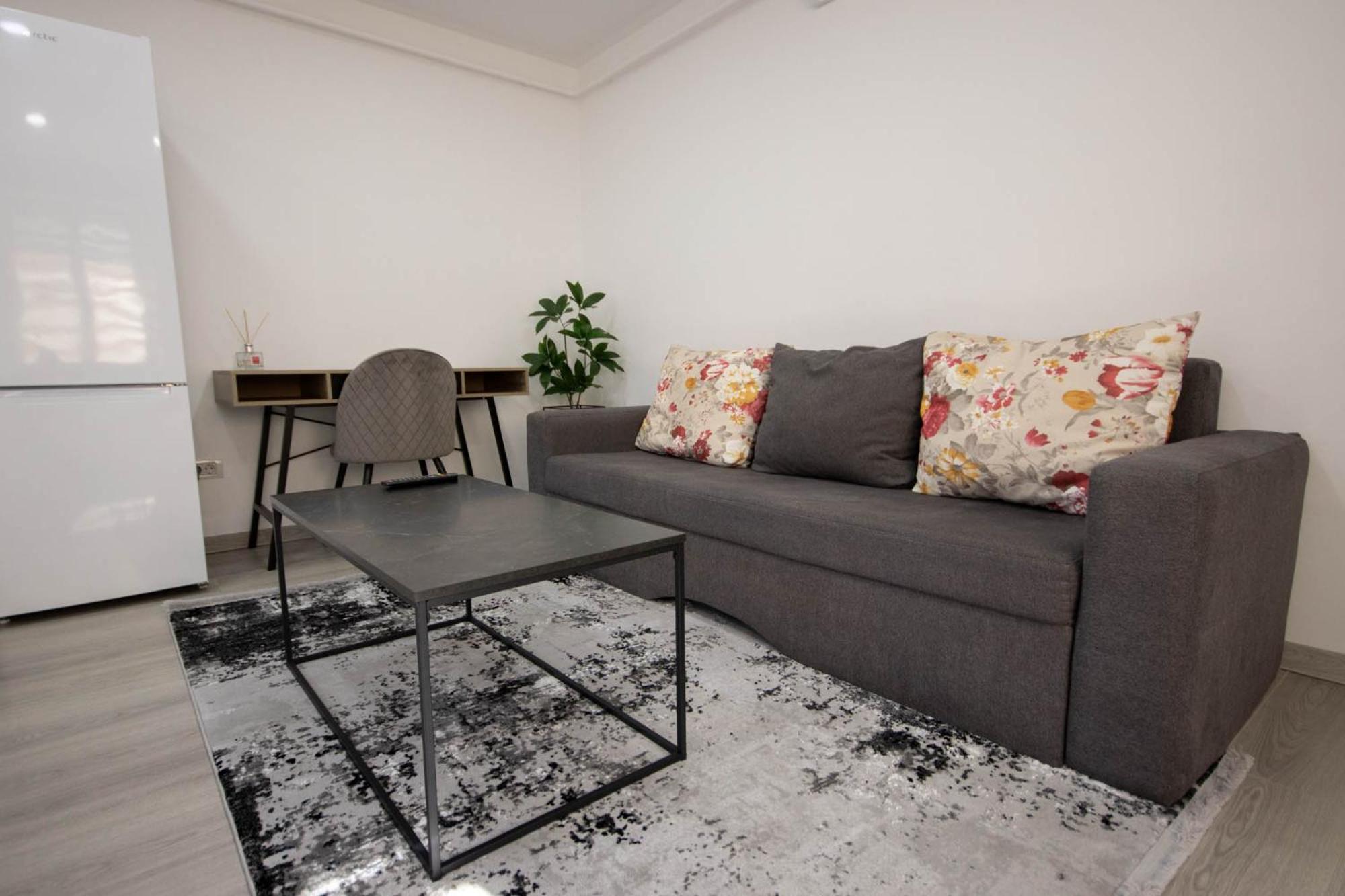 Astar Apartments - Executive Rădăuţi Exteriör bild