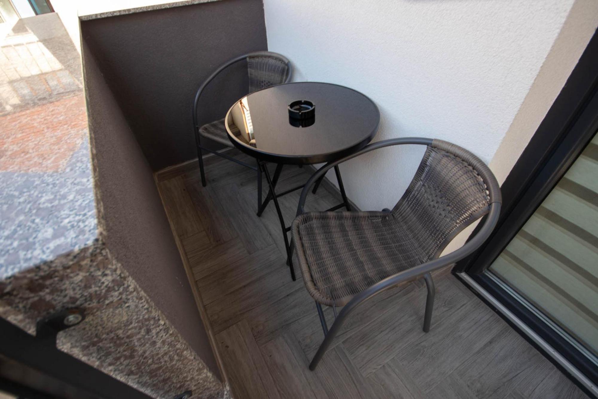 Astar Apartments - Executive Rădăuţi Exteriör bild